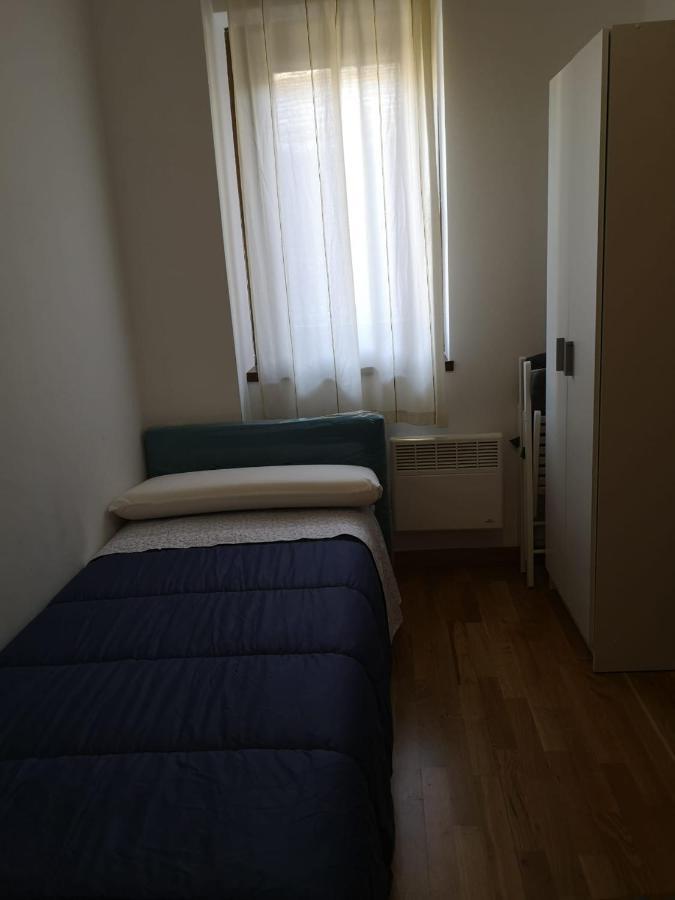Apartament De La Lali Roní מראה חיצוני תמונה