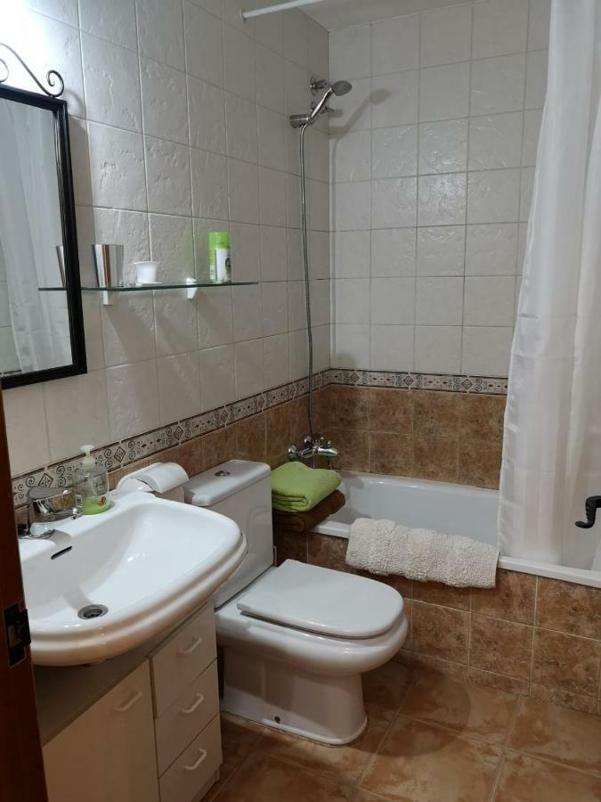 Apartament De La Lali Roní מראה חיצוני תמונה