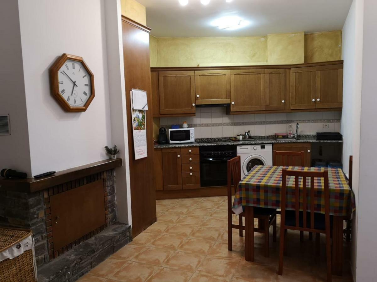 Apartament De La Lali Roní מראה חיצוני תמונה